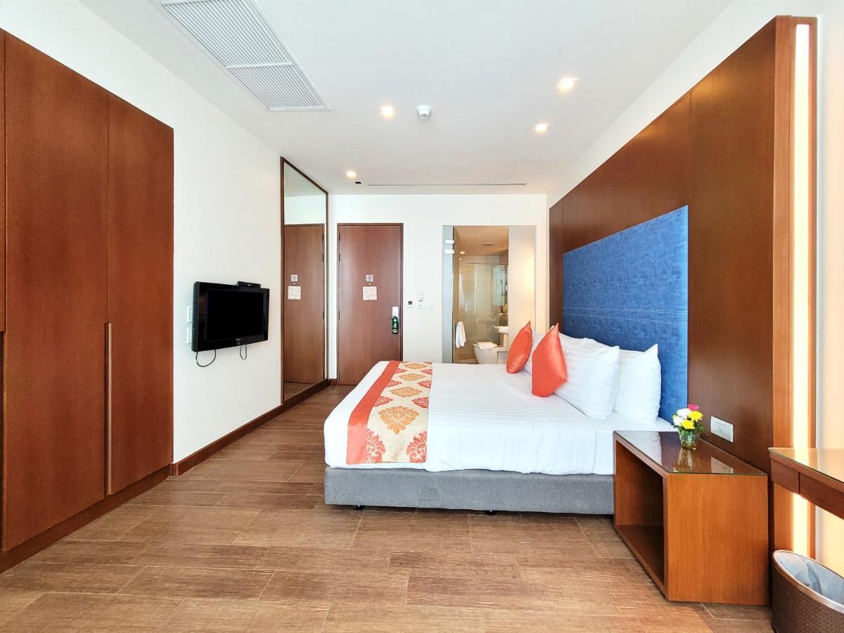 Отель On 8 Sukhumvit Nana Bangkok By Compass Hospitality Экстерьер фото